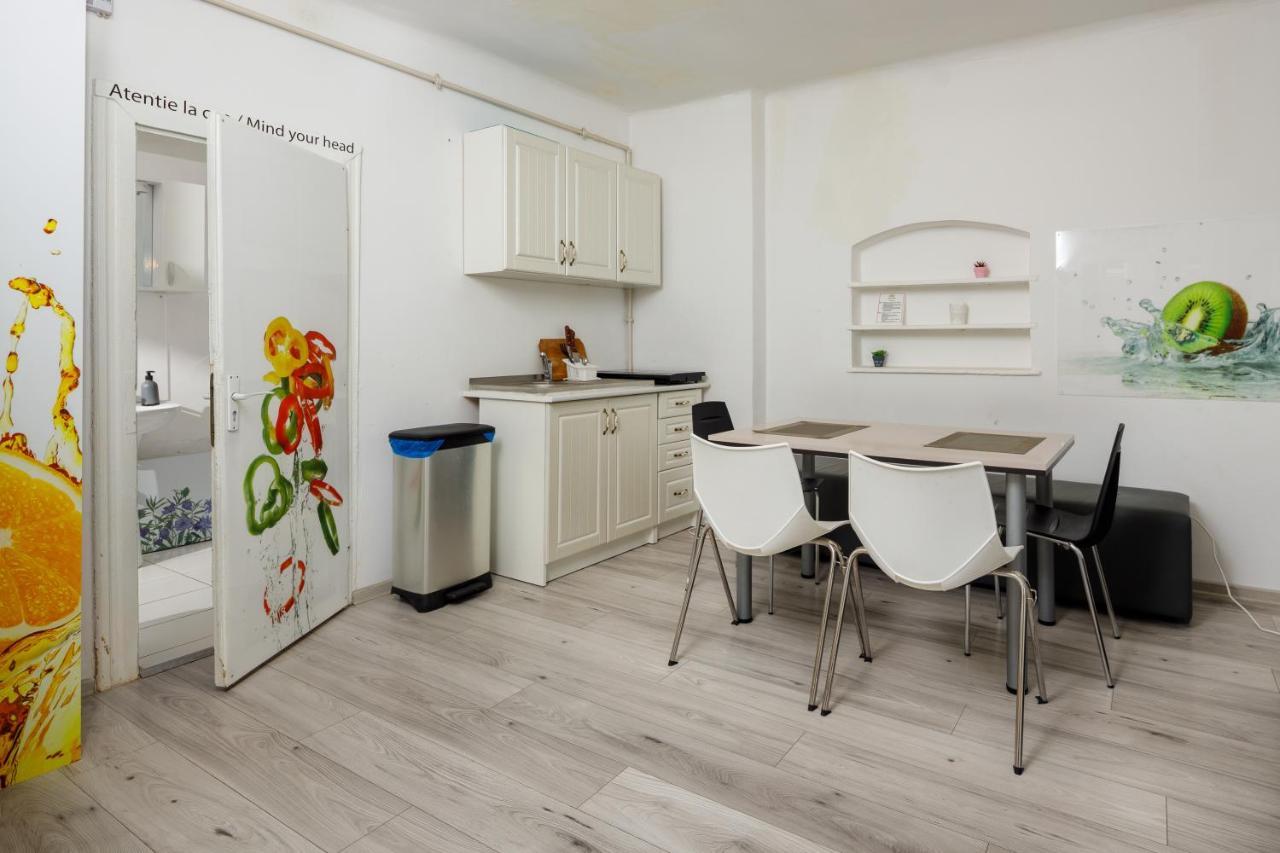 Appartamento Marigold Boutique Braşov Esterno foto