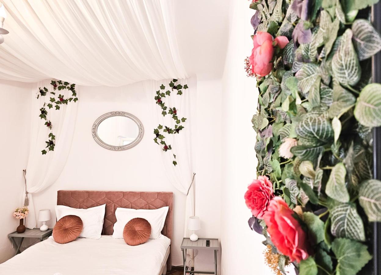 Appartamento Marigold Boutique Braşov Esterno foto