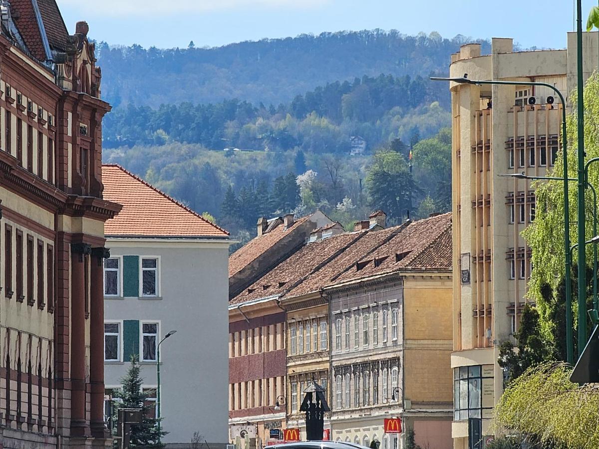 Appartamento Marigold Boutique Braşov Esterno foto